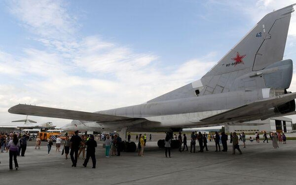 Nga bắt đầu khôi phục các oanh tạc cơ Tu-22M3 'bị lãng quên' suốt 30 năm qua