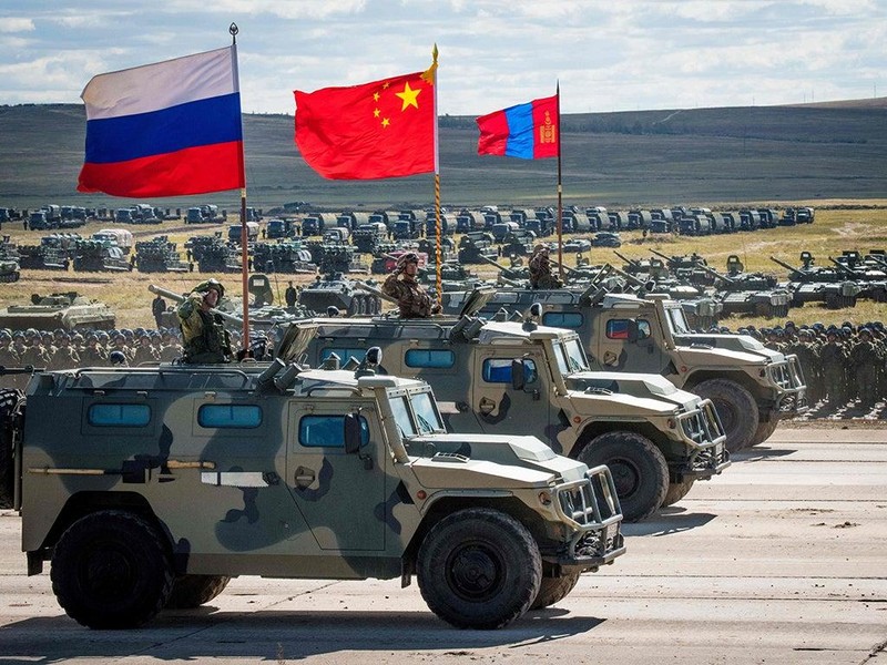 Nga - Trung Quốc đã gửi cho Mỹ một tín hiệu bí mật từ không trung