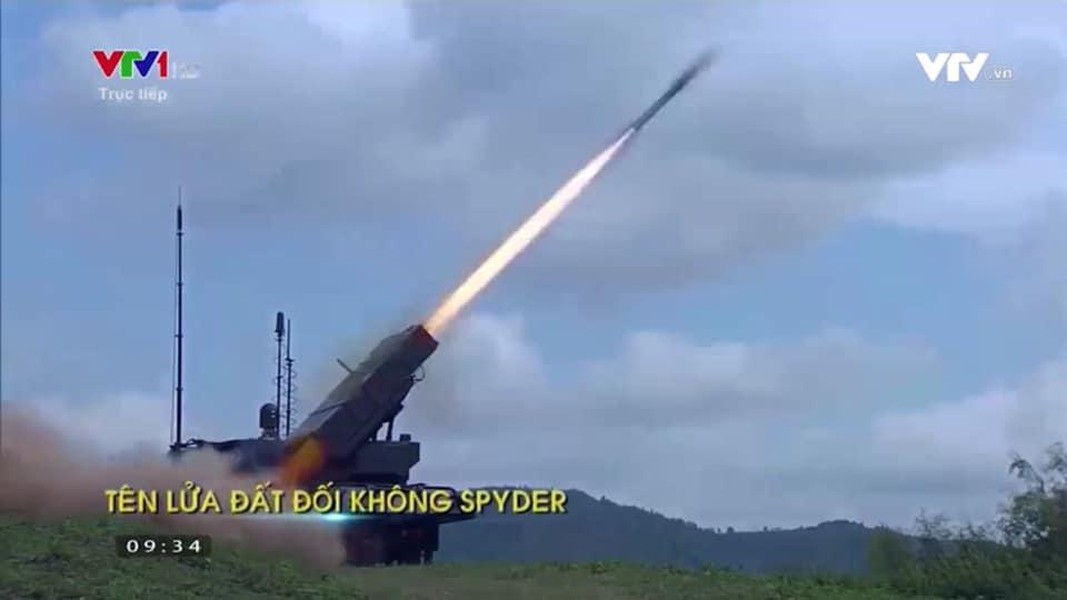 Tổ hợp phòng không SPYDER hiện tại xuất hiện tại Triển lãm Quốc phòng Việt Nam 2022