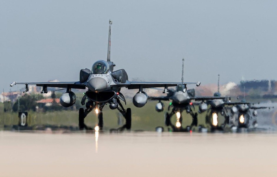 Su-35 không còn cơ hội khi Mỹ dỡ bỏ hạn chế bán tiêm kích F-16 cho Thổ Nhĩ Kỳ?