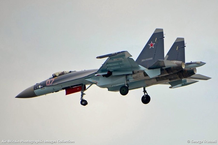 Nga nâng cấp tiêm kích Su-35SM khiến sức mạnh Không quân Nga vượt trội