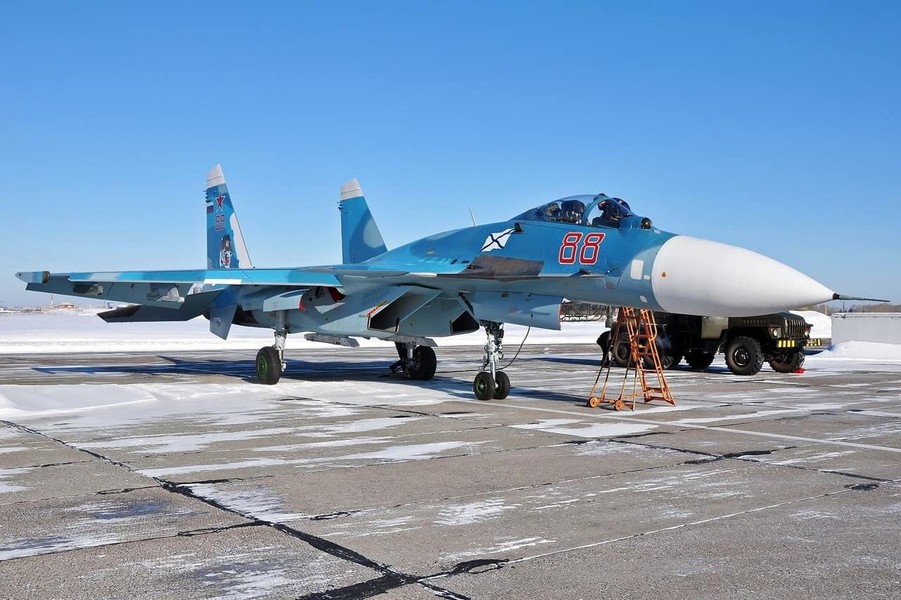 Tiêm kích hạm Su-33 - Phiên bản Flanker kỳ lạ nhất mà Nga từng chế tạo