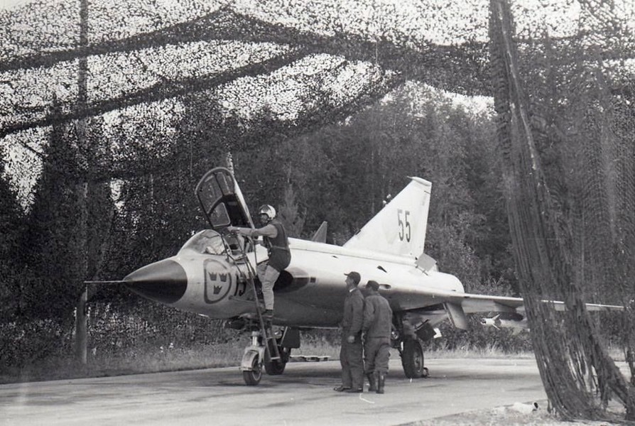 Tiêm kích Saab 35 Draken - 'Rồng sắt' Thụy Điển mà Liên Xô không muốn đối đầu