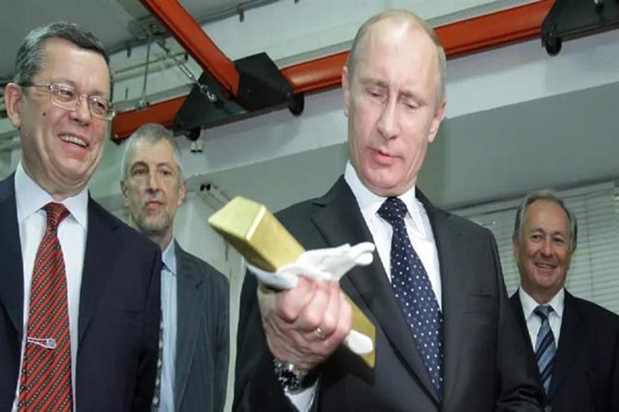 Phương Tây bất lực trong việc làm sáng tỏ bí ẩn về vàng của Nga