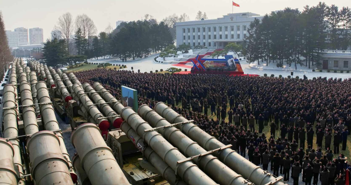 Quân đội Triều Tiên nhận hàng loạt pháo phản lực lớn nhất thế giới KN-25