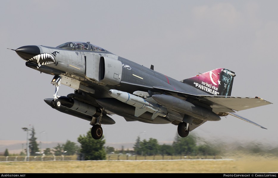 Tiêm kích F-4E Terminator 2020 thể hiện sự đáng sợ khi thắng tuyệt đối Su-27SK