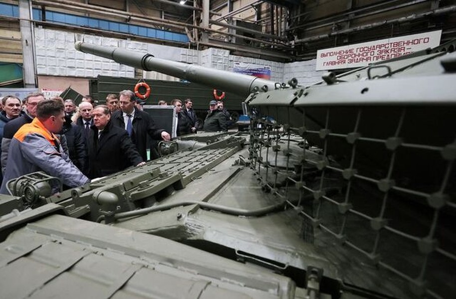Quân đội Nga sẽ có thêm hàng ngàn xe tăng T-90M Proryv và T-14 Armata?