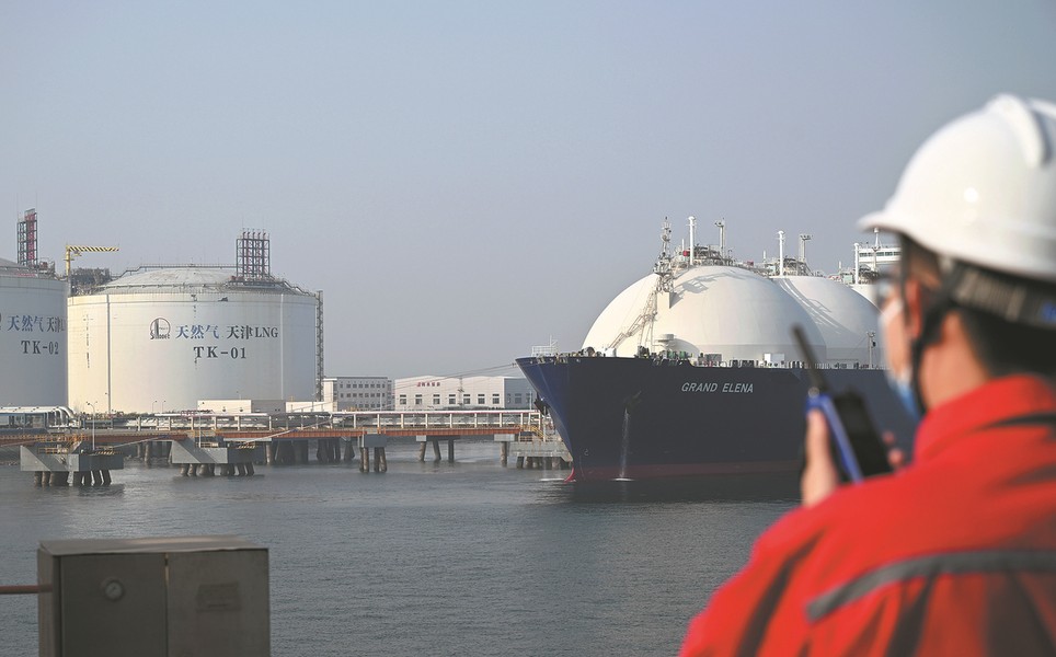 Lệnh cấm xuất khẩu khí hóa lỏng sang Trung Quốc là món quà lớn Mỹ dành cho Nga