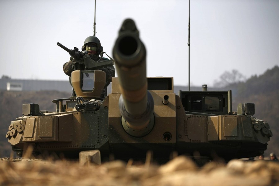 NATO đang triển khai xe tăng nguy hiểm nhất theo hướng biên giới Nga
