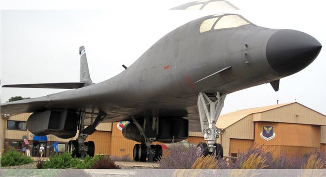 Mỹ chuẩn bị bán oanh tạc cơ B-1B Lancer cho Ấn Độ?