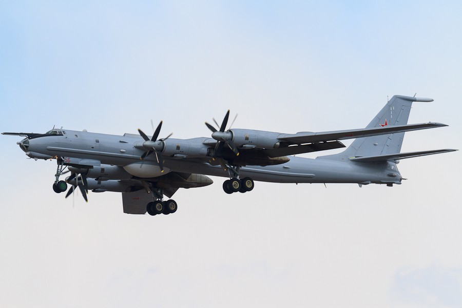 'Thợ săn tàu ngầm' cỡ lớn Tu-142 Nga tiếp tục 'gây choáng' cho đối thủ