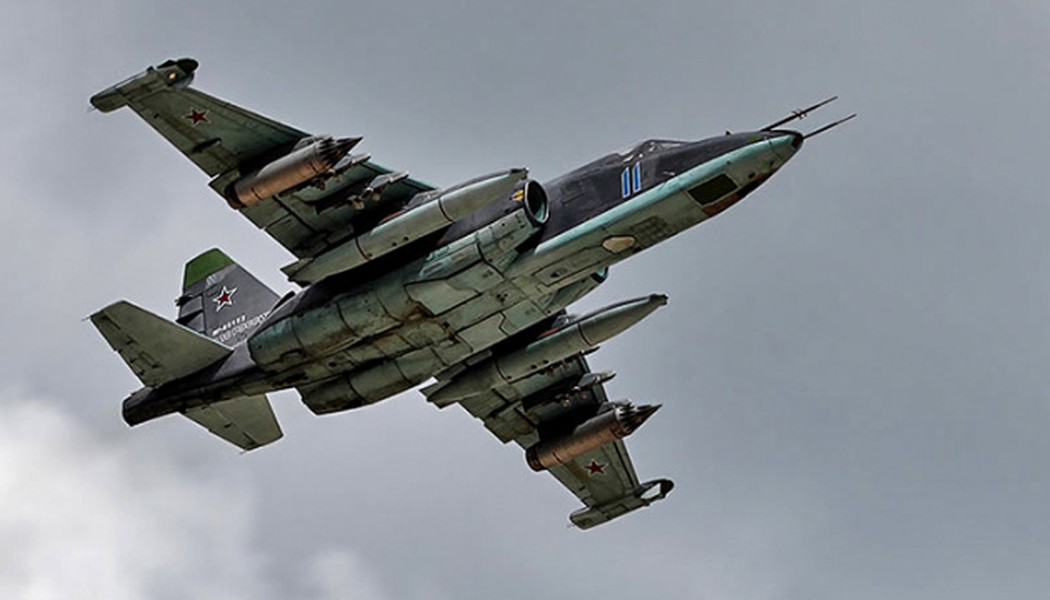 Cường kích Su-25 được sửa đổi đặc biệt để mang bom lượn dẫn đường Mỹ