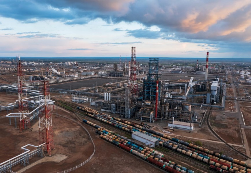 EU 'ngã ngửa' khi Nga thực hiện bước đi lạ đối với xuất khẩu xăng dầu