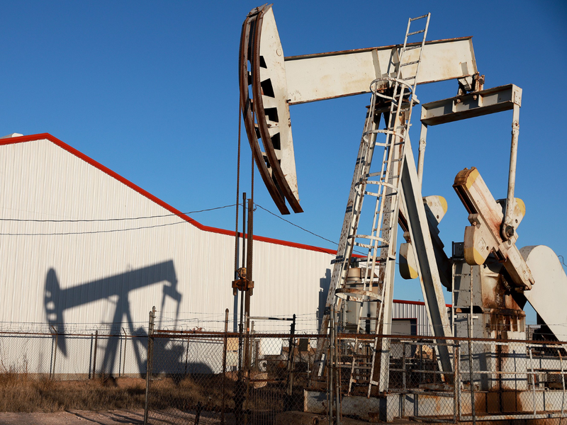 Phương Tây không thể cô lập dầu mỏ của Nga chỉ bằng ‘một nét bút chính trị’