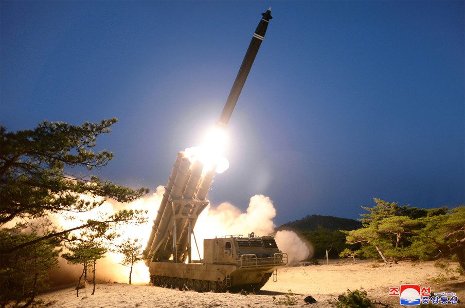 Pháo phản lực KN-25 độc đáo của Triều Tiên vượt trội mọi đối thủ phương Tây?