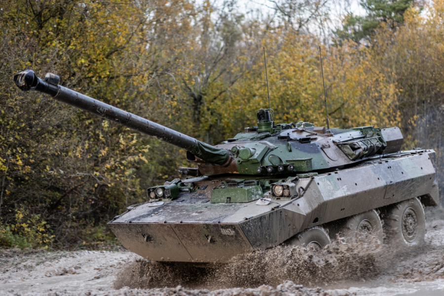 Xe tăng bánh lốp AMX-10RC quá dễ bị xuyên thủng