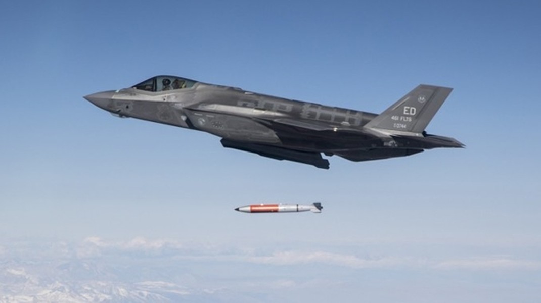 Bom hạt nhân B61 sẽ là một phần trong kho vũ khí của tiêm kích F-35 Ba Lan?