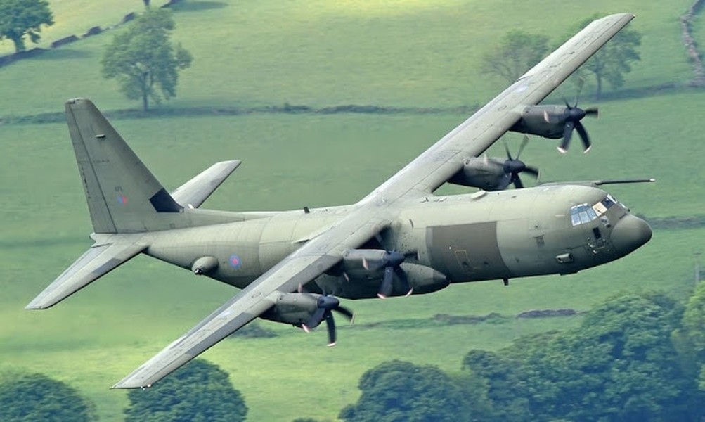 Vận tải cơ huyền thoại C-130J của Anh chính thức 'nhận sổ hưu'
