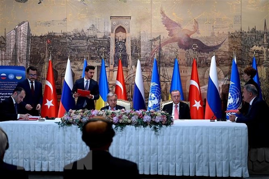 Nga gia hạn thỏa thuận ngũ cốc sau khi Ankara cảnh báo cứng rắn