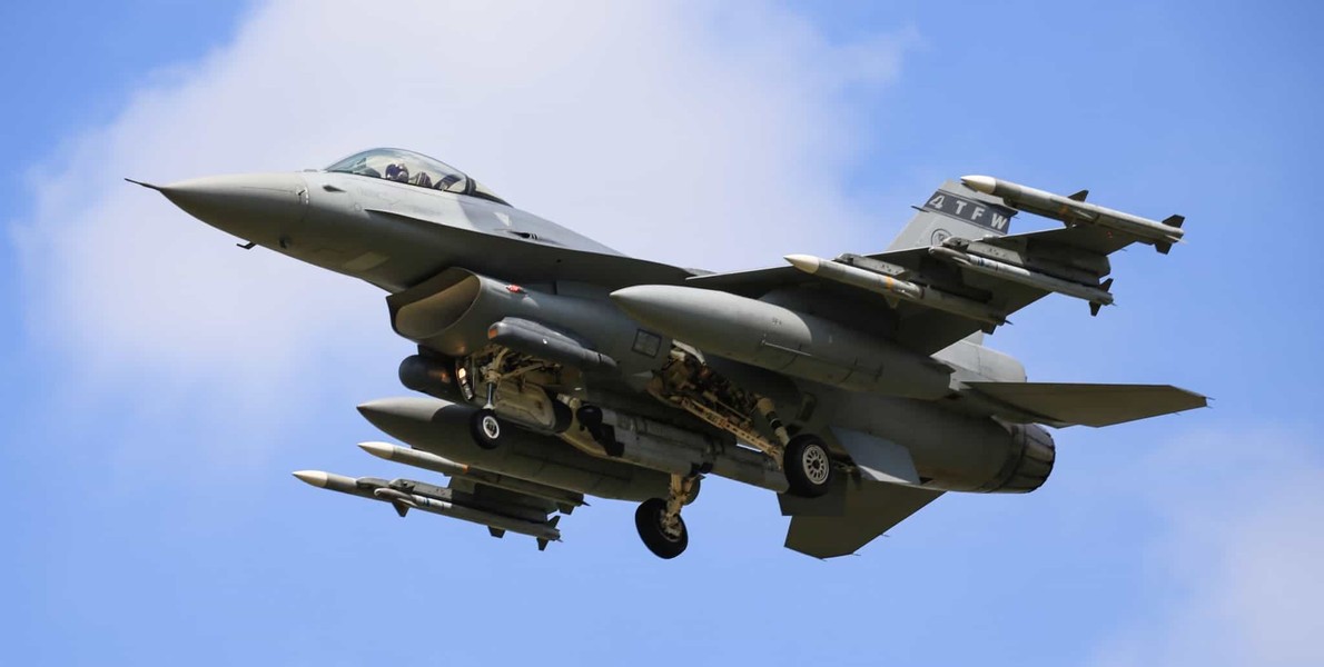 Bất ngờ lớn với đơn vị đào tạo phi công F-16 cho Ukraine