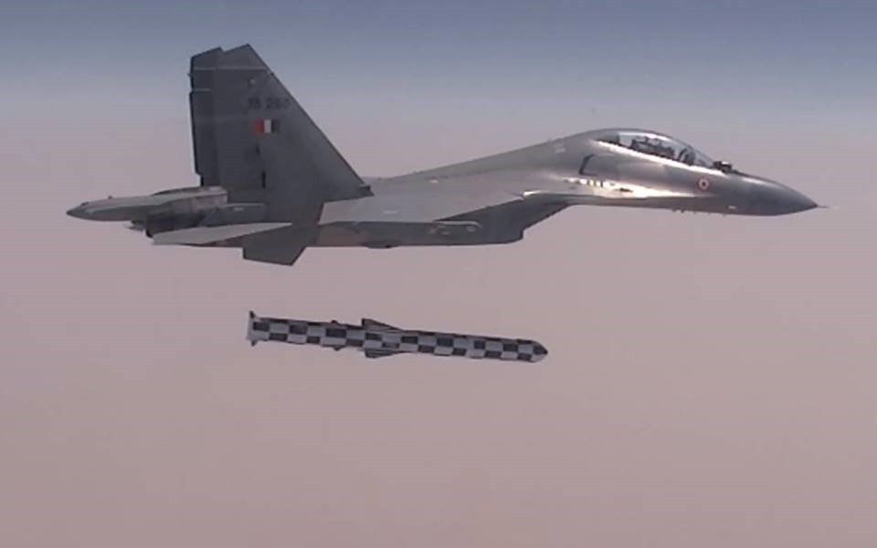 Ấn Độ 'xuất khẩu ngược' sang Nga phiên bản tên lửa BrahMos đặc biệt?