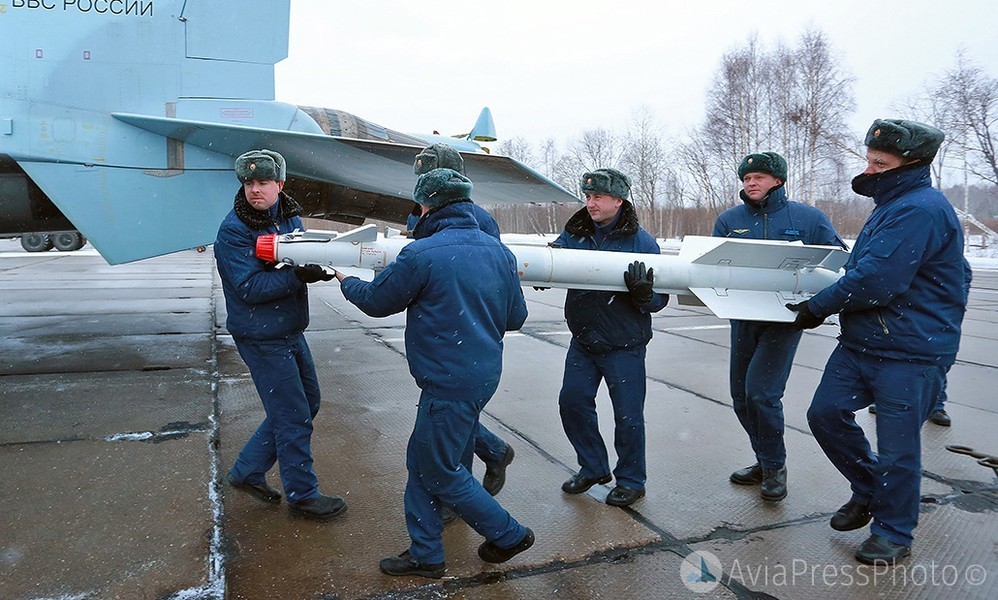 Báo chí Đức đánh giá cao tên lửa RVV-MD2 mới của tiêm kích Su-57 Nga
