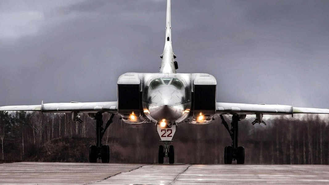 Oanh tạc cơ Tu-22M3M mới nhất của Nga bị thiêu rụi tại sân bay Soltsi?