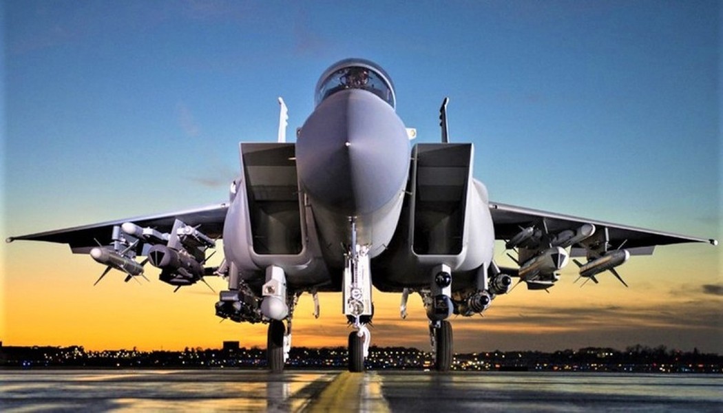 Tiêm kích F-15EX Eagle II cực mạnh đầu tiên của Mỹ chuẩn bị đi vào hoạt động