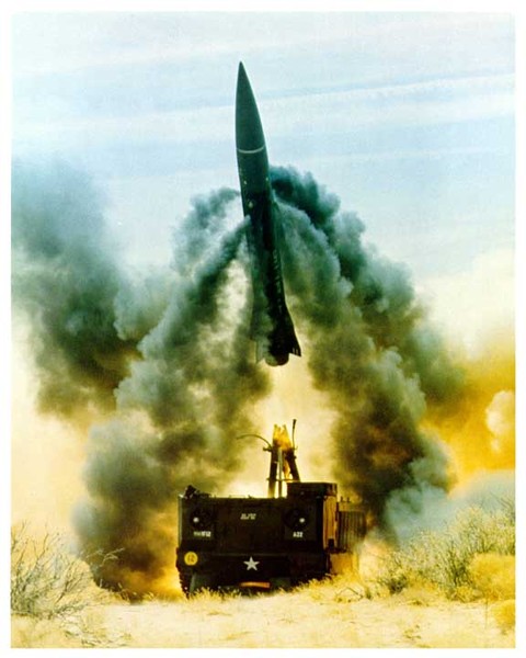 Vì sao Mỹ loại bỏ hàng ngàn tên lửa đạn đạo chiến thuật MGM-52 Lance?