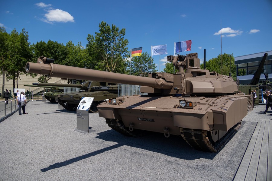 Tại sao Quân đội Pháp cần gấp xe tăng Leclerc 2?
