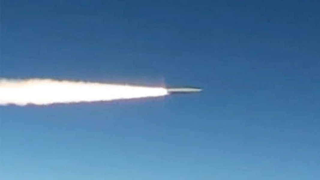 Tên lửa siêu thanh Kinzhal sẽ được sử dụng thường xuyên sau khi tích hợp vào Su-34?