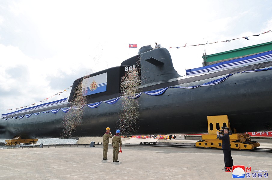 Tàu ngầm hạt nhân thế hệ mới của Triều Tiên gây tò mò