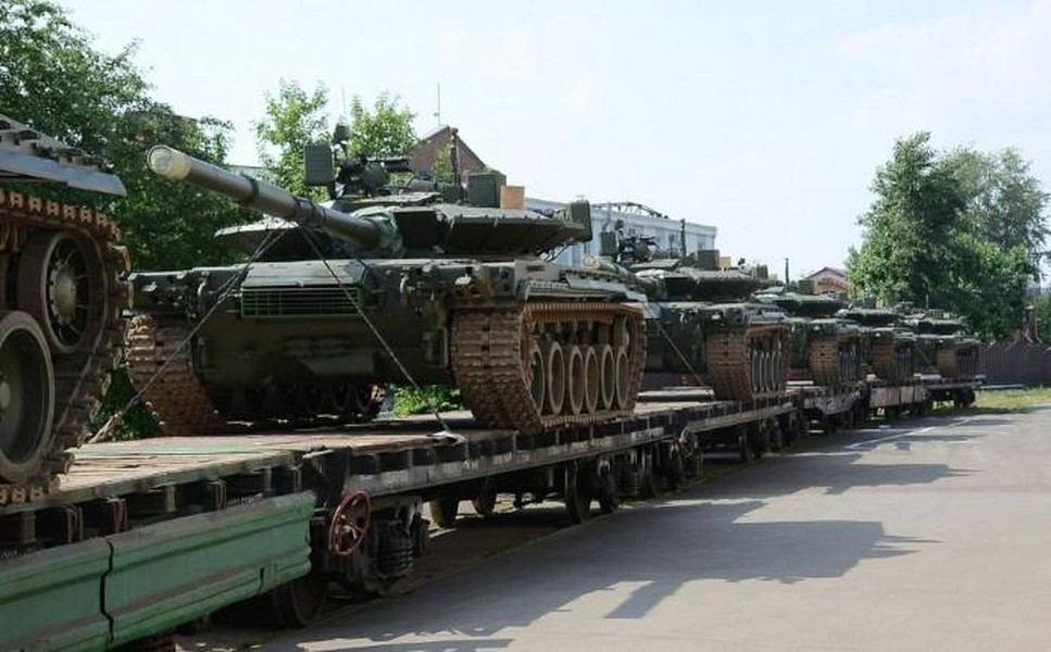 Quân đội Nga nhận lô xe tăng T-80BVM 'sản xuất mới' đầu tiên?