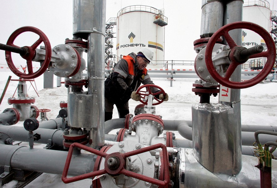 Thị trường dầu mỏ quốc tế vẫn nằm trong tay Nga bất chấp nỗ lực của Mỹ
