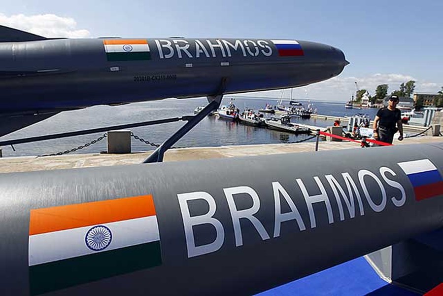 Tên lửa BrahMos tìm được khách hàng mới tại Đông Nam Á?