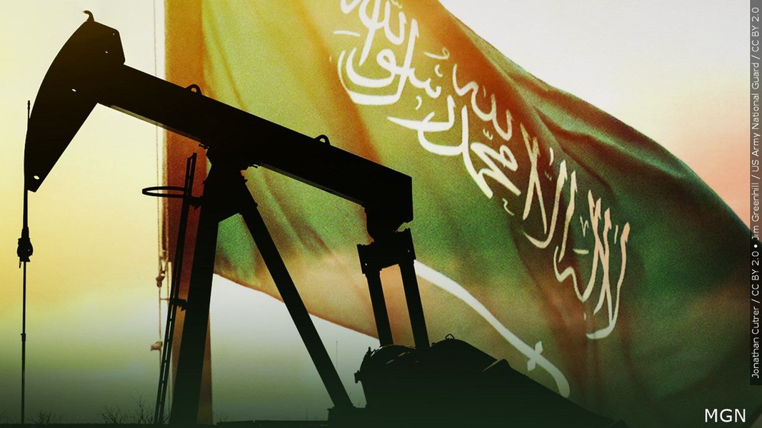 Saudi Arabia 'giật mình' khi giá dầu giảm mạnh bất chấp cắt giảm sản lượng