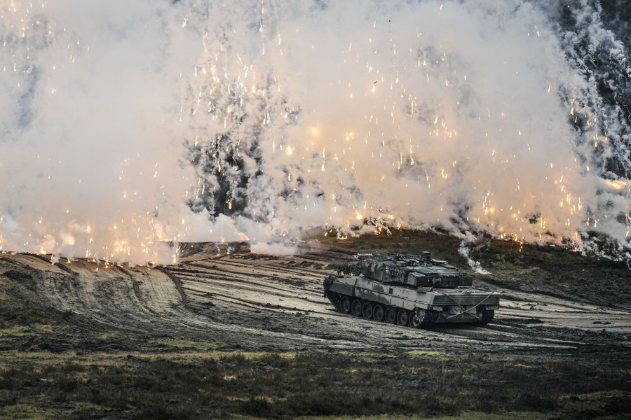Quân đội Ukraine bắt đầu sử dụng xe tăng Leopard như pháo tự hành