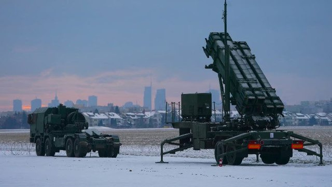 Tín hiệu báo động khi phòng không Ba Lan để lọt tên lửa Nga bay lạc