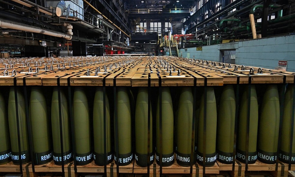 Châu Âu cần 2 năm để đuổi kịp Nga về quy mô sản xuất đạn pháo