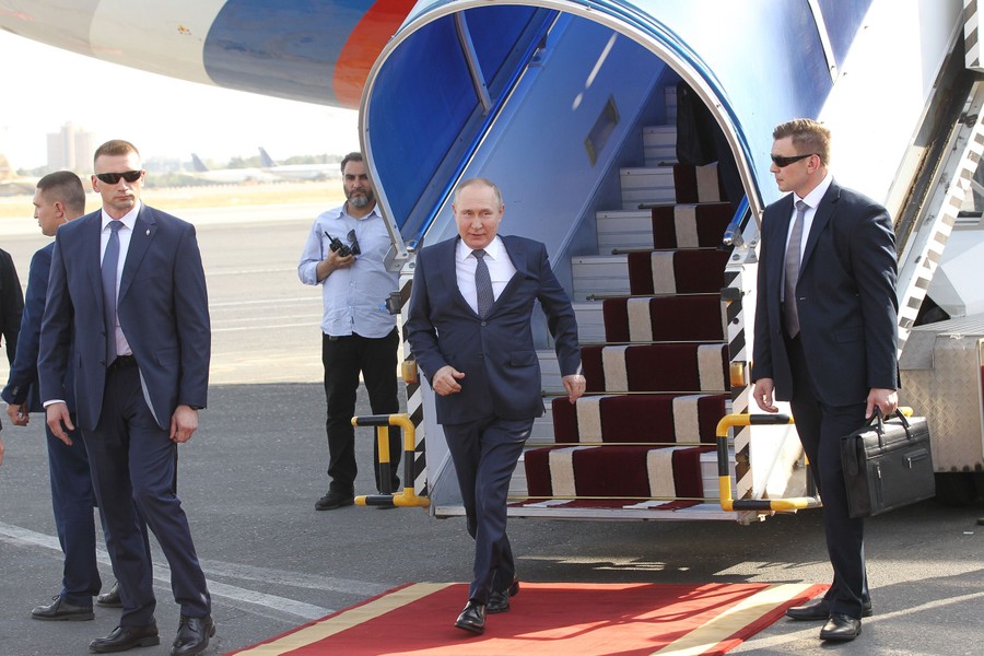 Tổng thống Putin bất ngờ thông báo thực hiện chuyến thăm quốc gia NATO giữa căng thẳng