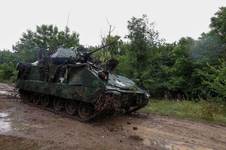 Quân đội Ukraine gặp rắc rối với thiết giáp phương Tây?