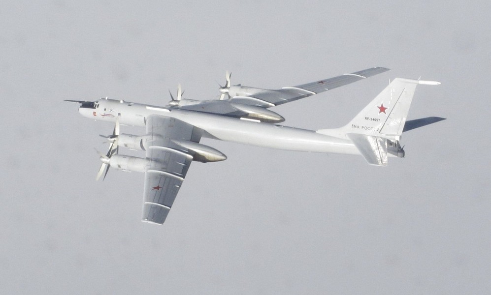 Nga dùng máy bay săn ngầm Tu-142 'khóa chặt' Tuyến đường biển phương Bắc