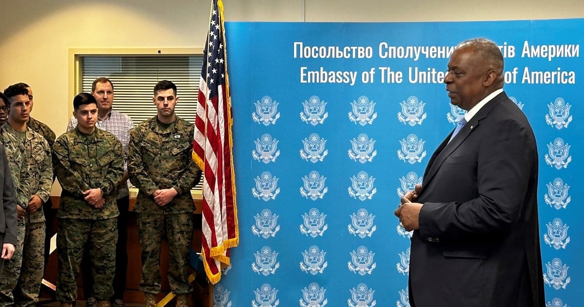 Mỹ cung cấp khoản viện trợ quân sự lớn đầu tiên cho Ukraine sau nhiều tháng gián đoạn