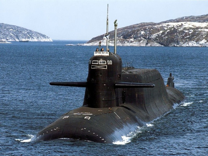 Tàu ngầm hạt nhân Delta-IV gây ngạc nhiên khi 'đội mũ sắt' trên tháp chỉ huy