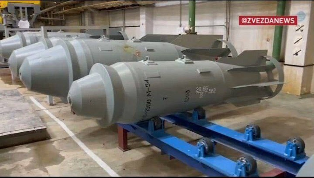 Oanh tạc cơ Nga thả bom FAB-3000: Uy lực cực lớn nhưng dễ gặp rủi ro