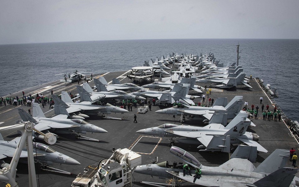 Tàu sân bay Mỹ là mục tiêu quá khó đối với tên lửa của lực lượng Houthi