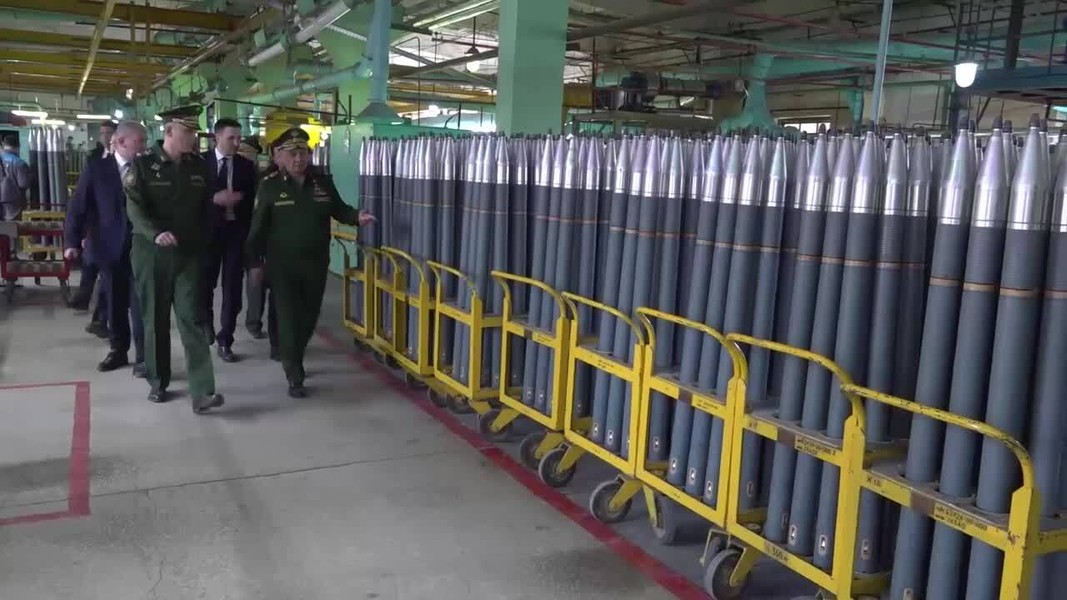 Báo Đức kinh ngạc trước tốc độ sản xuất của các nhà máy công nghiệp quốc phòng Nga