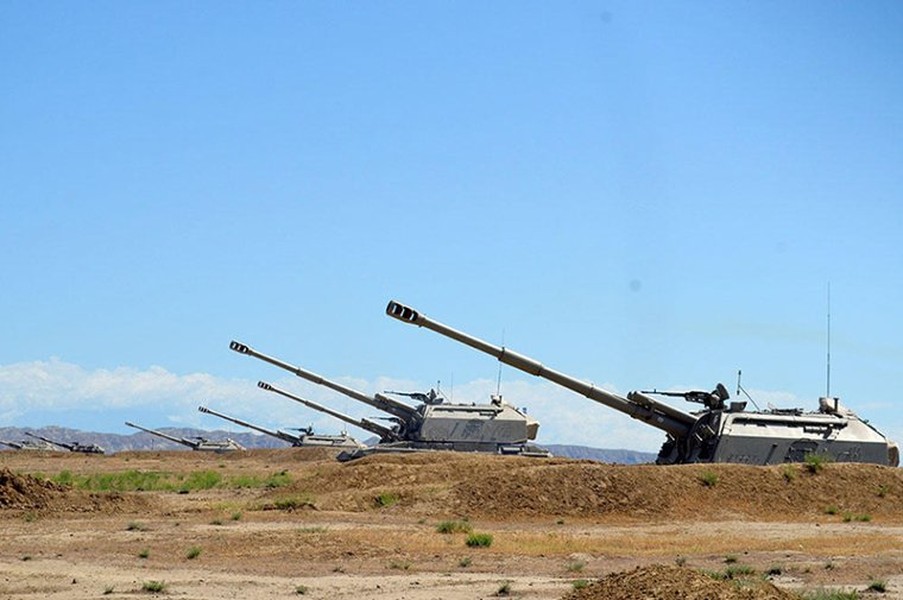 Quân đội Nga nhận hàng loạt pháo tự hành Msta-S và Akatsiya 'nâng cấp đặc biệt'