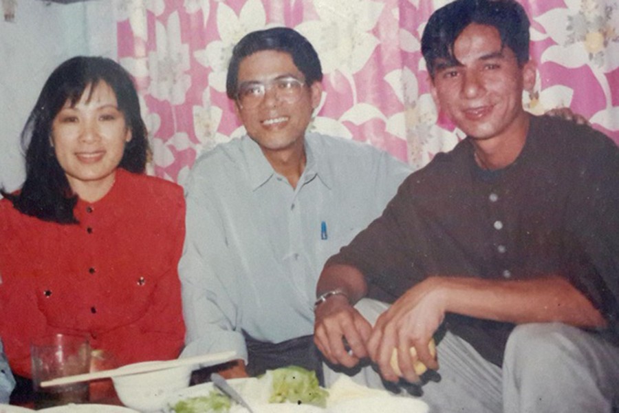 [ẢNH] NSND Kim Xuân ở tuổi 64: Sự nghiệp thành công, hôn nhân viên mãn