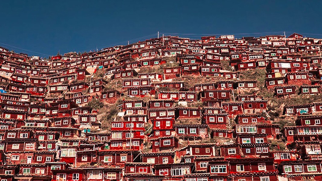[ẢNH] Chiêm ngưỡng vẻ đẹp của Larung Gar – Thung lũng Phật giáo lớn nhất thế giới 
